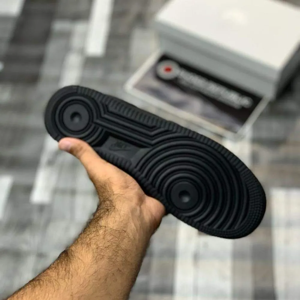 AF-1 Triple Black - Versatile Black Sneakers