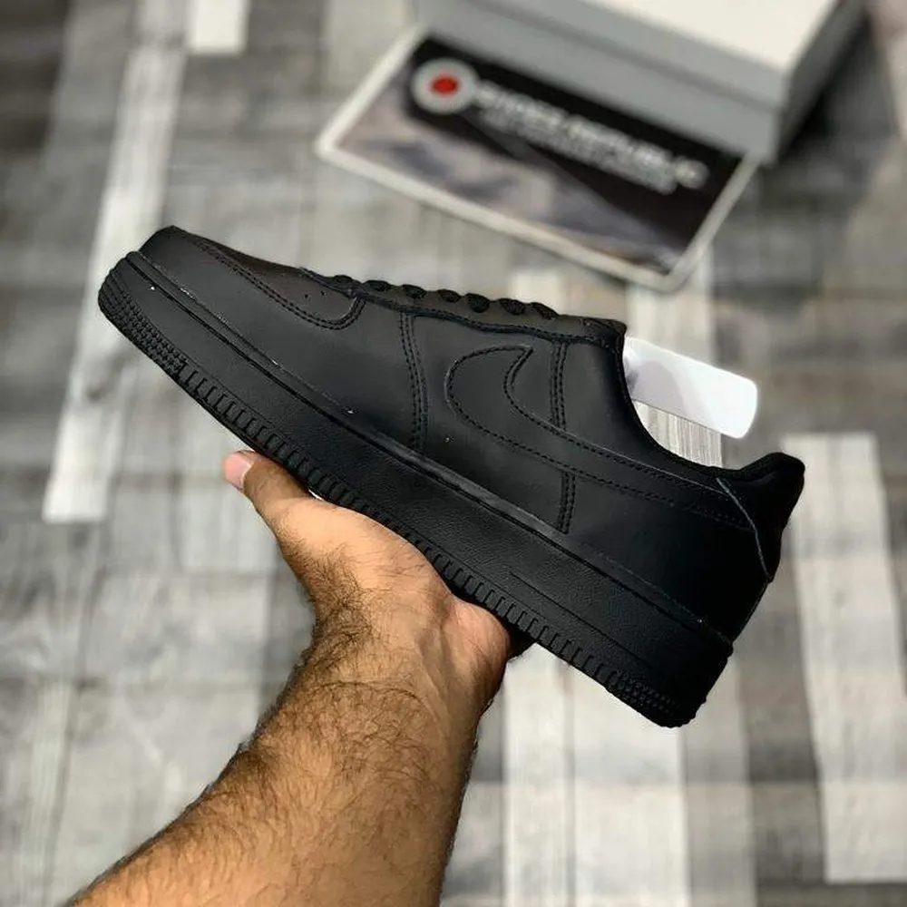 AF-1 Triple Black - Versatile Black Sneakers