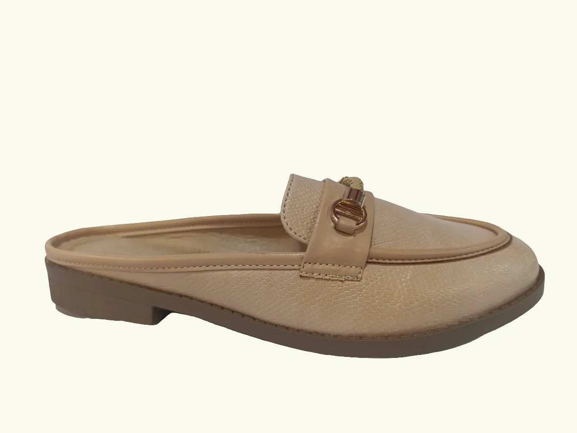 Backless flat shoes