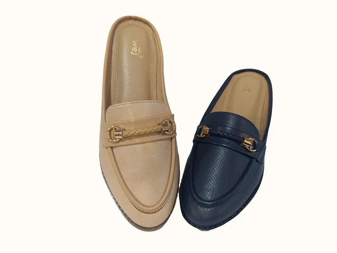 Backless flat shoes